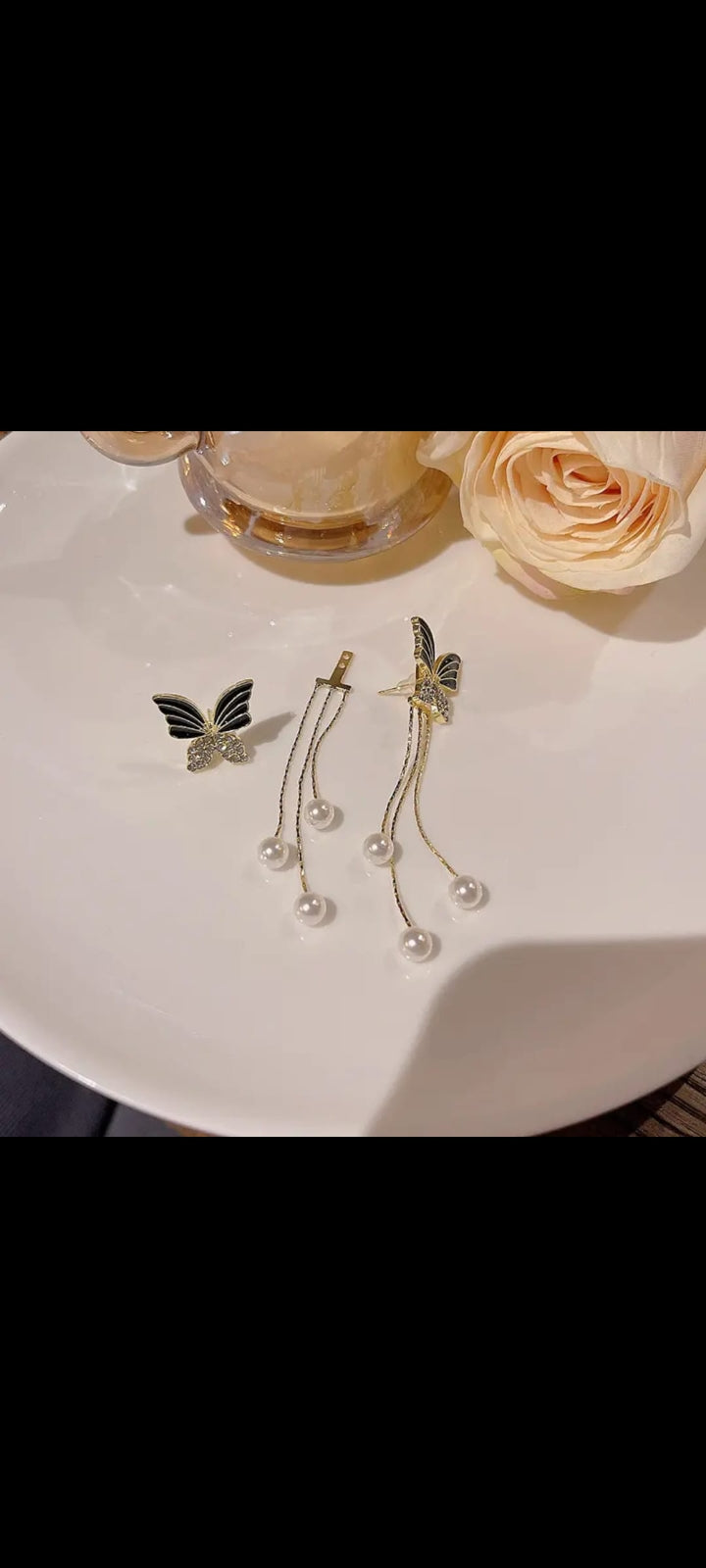 Elegant Women’s Earrings – The Perfect Touch of Glamour